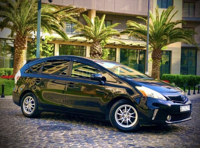 Toyota Prius V 2012, 288,000 km - 1.8 l - Bakı