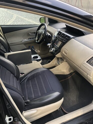 Toyota Prius V 2012, 288,000 km - 1.8 l - Bakı