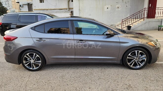 Hyundai Elantra 2018, 98,000 km - 2.0 l - Bakı