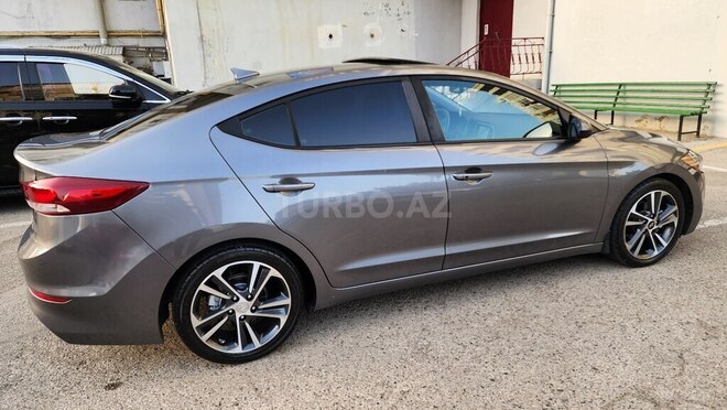 Hyundai Elantra 2018, 98,000 km - 2.0 l - Bakı