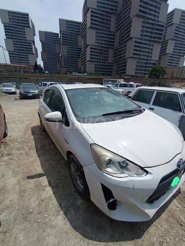 Toyota Aqua 2017, 180,000 km - 1.5 l - Bakı