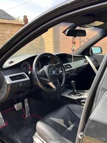BMW 525 2007, 300,000 km - 2.5 l - Bakı