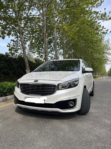 Kia Carnival 2015, 300,000 km - 2.2 l - Bakı
