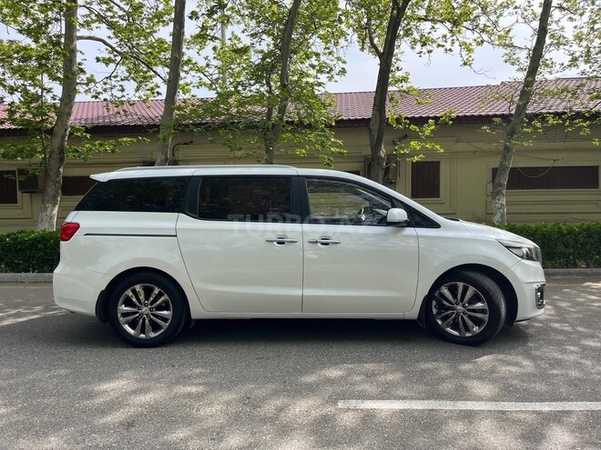 Kia Carnival 2015, 300,000 km - 2.2 l - Bakı