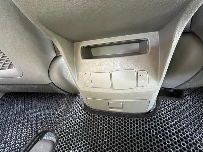 Kia Carnival 2015, 300,000 km - 2.2 l - Bakı