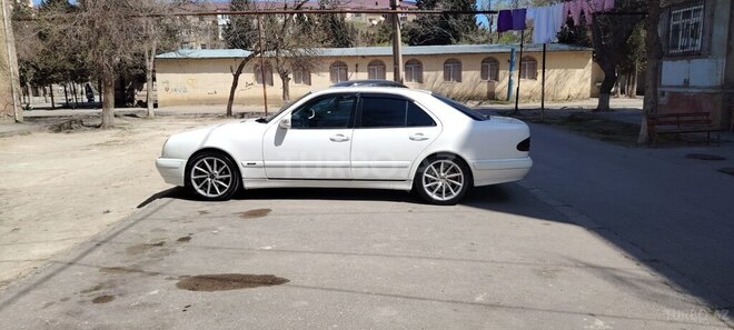 Mercedes E 220 d 1999, 555,000 km - 2.2 l - Sumqayıt
