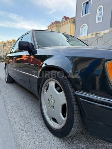 Mercedes E 220 1994, 357,000 km - 2.2 l - Bakı