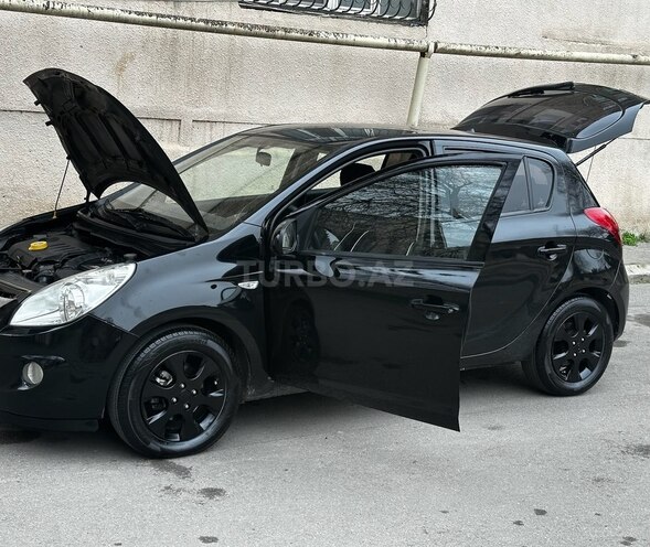 Hyundai i20 2009, 309,000 km - 1.4 л - Bakı