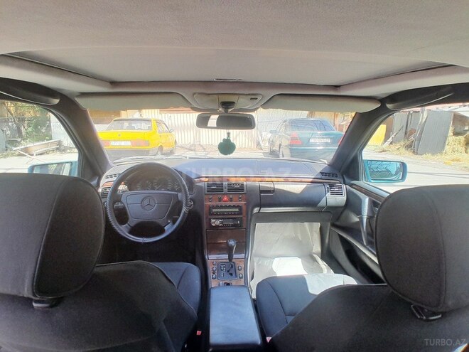 Mercedes E 240 1998, 308,211 km - 2.4 l - Bakı