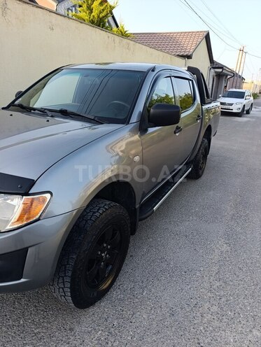 Mitsubishi L200 2014, 378,000 km - 2.5 l - Bakı