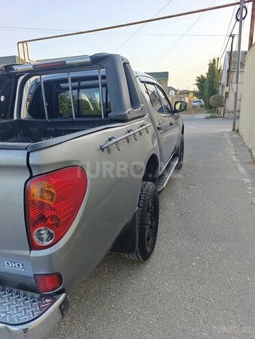 Mitsubishi L200 2014, 378,000 km - 2.5 l - Bakı