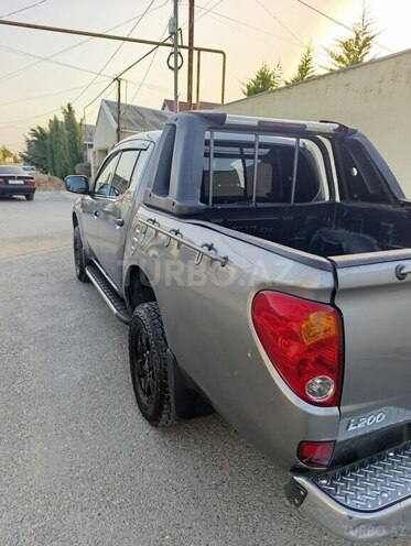 Mitsubishi L200 2014, 378,000 km - 2.5 l - Bakı