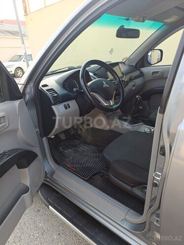 Mitsubishi L200 2014, 378,000 km - 2.5 l - Bakı
