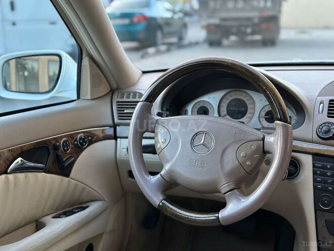 Mercedes E 240 2005, 310,000 km - 2.6 l - Bakı