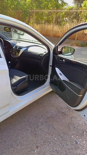 Hyundai Accent 2012, 205,000 km - 1.6 l - Bakı