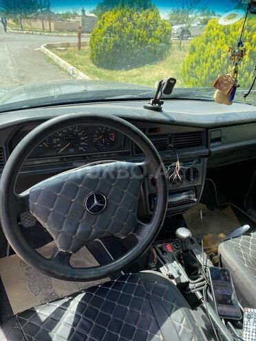 Mercedes 190 1992, 300,000 km - 1.8 l - Naxçıvan