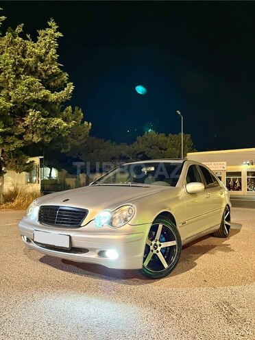 Mercedes C 220 d 2001, 420,200 km - 2.2 л - Bakı