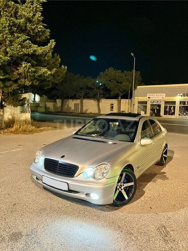 Mercedes C 220 d 2001, 420,200 km - 2.2 л - Bakı