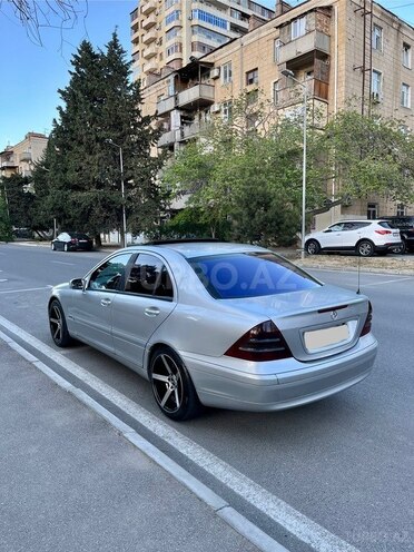 Mercedes C 220 d 2001, 420,200 km - 2.2 л - Bakı