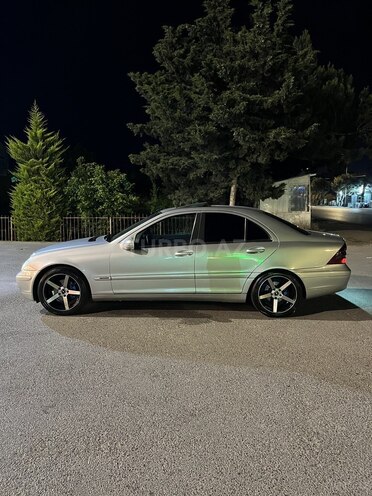 Mercedes C 220 d 2001, 420,200 km - 2.2 л - Bakı