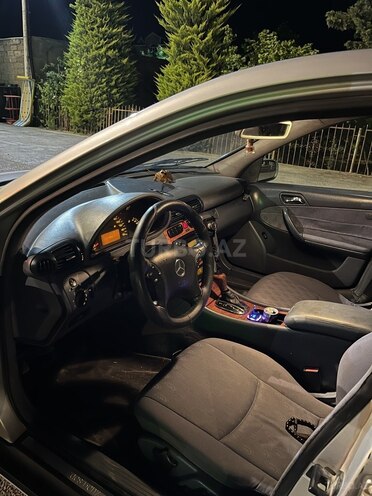 Mercedes C 220 d 2001, 420,200 km - 2.2 л - Bakı