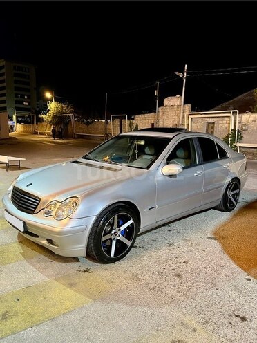 Mercedes C 220 d 2001, 420,200 km - 2.2 л - Bakı
