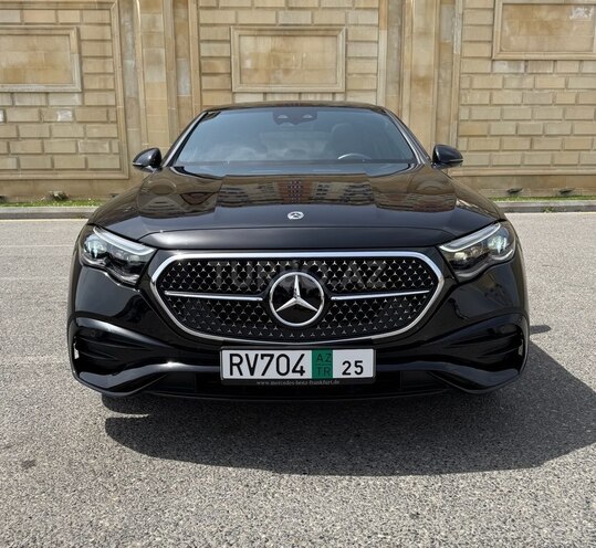 Mercedes E 300 e-7