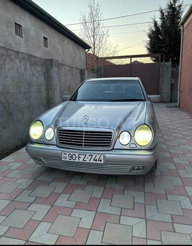 Mercedes E 240 1998, 440,000 km - 2.4 l - Bakı