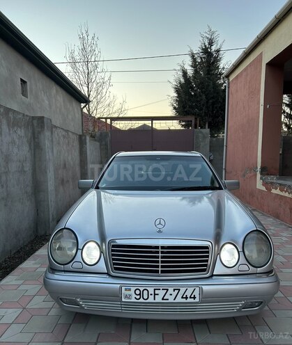 Mercedes E 240 1998, 440,000 km - 2.4 l - Bakı