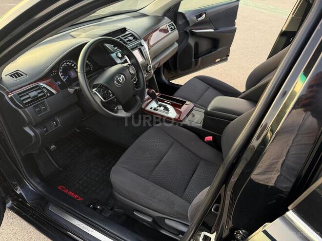 Toyota Camry-15