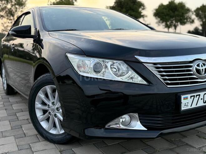 Toyota Camry-12