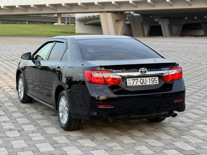 Toyota Camry-8