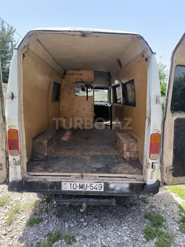 Mercedes 208 D 1993, 110,000 km - 3.0 л - Şəki