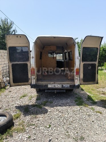 Mercedes 208 D 1993, 110,000 km - 3.0 л - Şəki