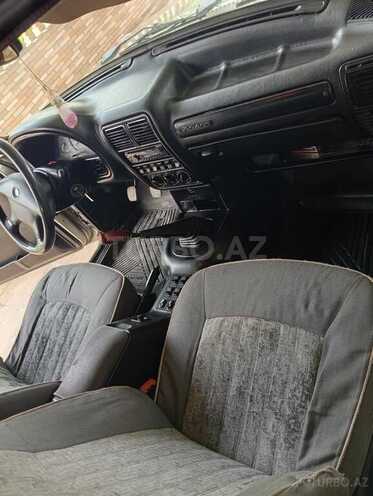 GAZ 31105 2006, 200,000 km - 2.3 l - Salyan