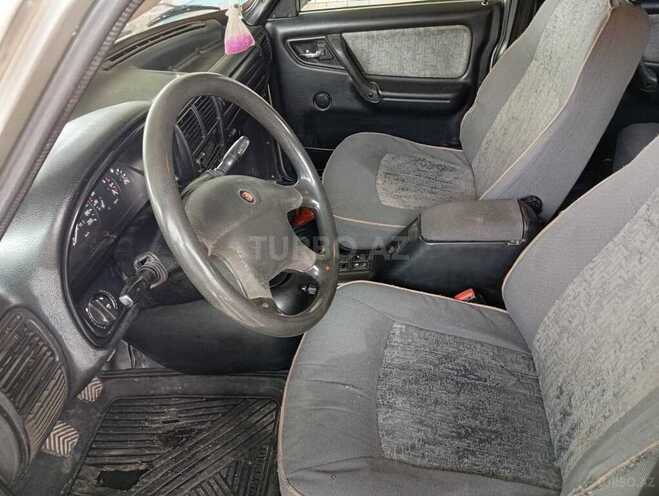 GAZ 31105 2006, 200,000 km - 2.3 l - Salyan