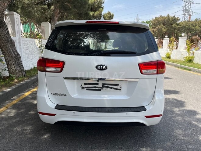 Kia Carnival 2015, 228,526 km - 2.2 l - Bakı