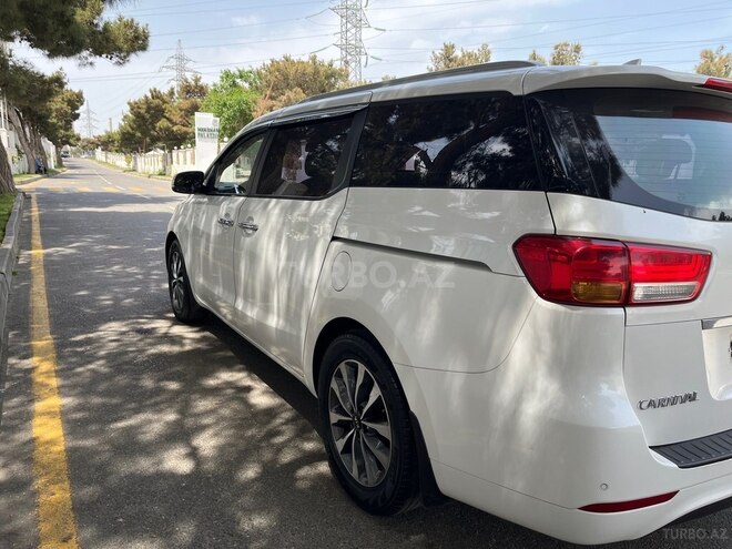 Kia Carnival 2015, 228,526 km - 2.2 l - Bakı