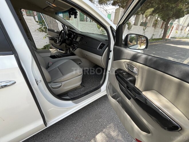 Kia Carnival 2015, 228,526 km - 2.2 l - Bakı
