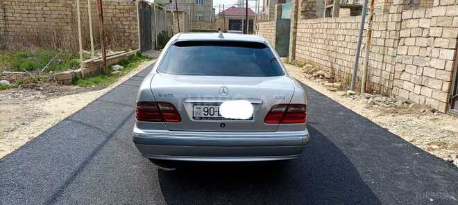 Mercedes E 270 2000, 349,000 km - 2.7 l - Bakı