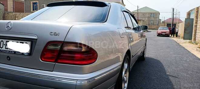 Mercedes E 270 2000, 349,000 km - 2.7 l - Bakı