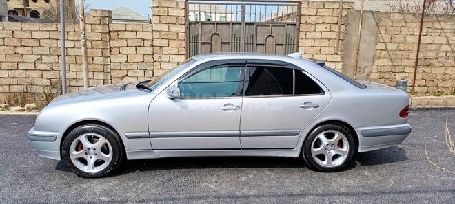 Mercedes E 270 2000, 349,000 km - 2.7 l - Bakı