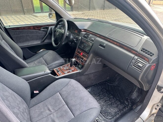 Mercedes E 220 d 2000, 310,000 km - 2.2 l - Gəncə