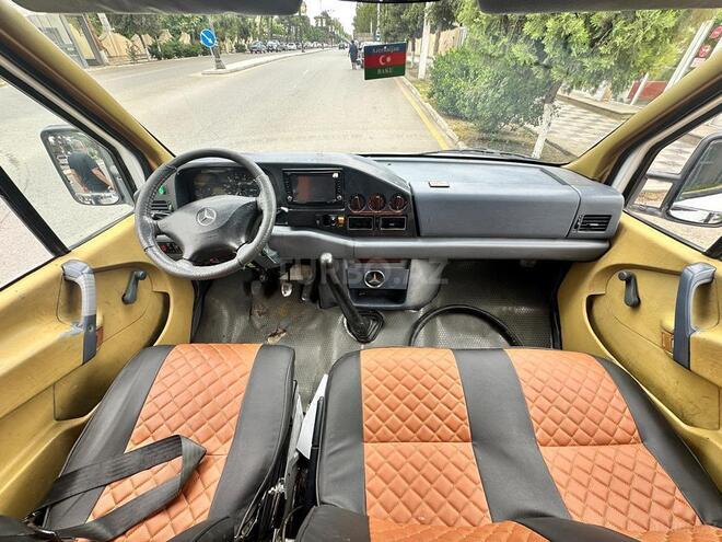 Mercedes Sprinter 208 1998, 352,421 km - 2.9 l - Qazax