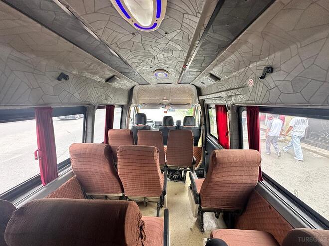 Mercedes Sprinter 208 1998, 352,421 km - 2.9 l - Qazax