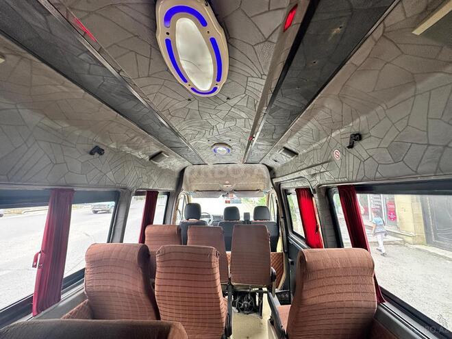 Mercedes Sprinter 208 1998, 352,421 km - 2.9 l - Qazax
