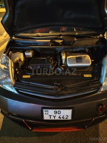 Toyota Prius-13