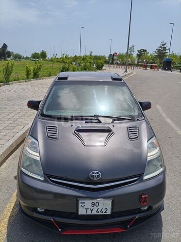 Toyota Prius-4