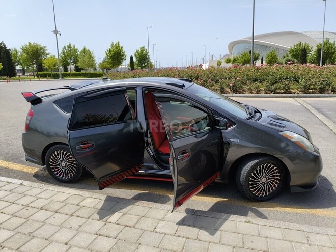 Toyota Prius-11