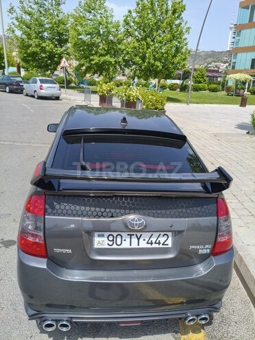 Toyota Prius-8